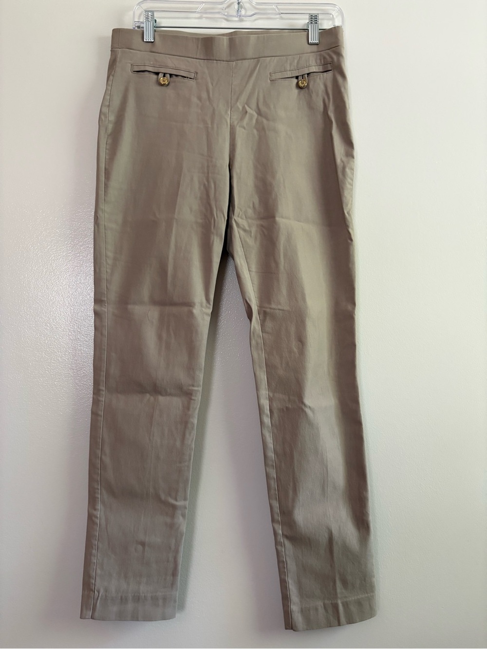 Anne Klein Front Seamed Pull-On Khaki Pants with Gold Button Details Size 4